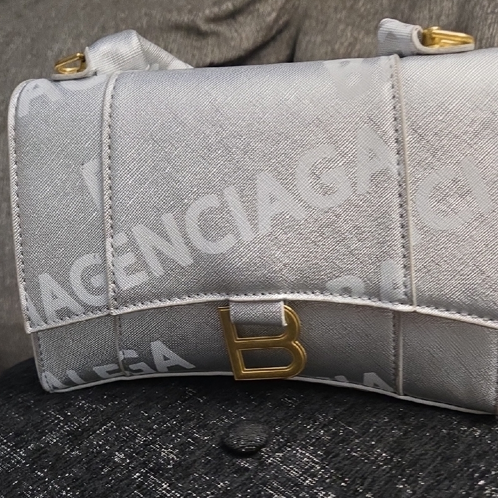 Inpired Fashion Metallic Silver Crossbody Bag